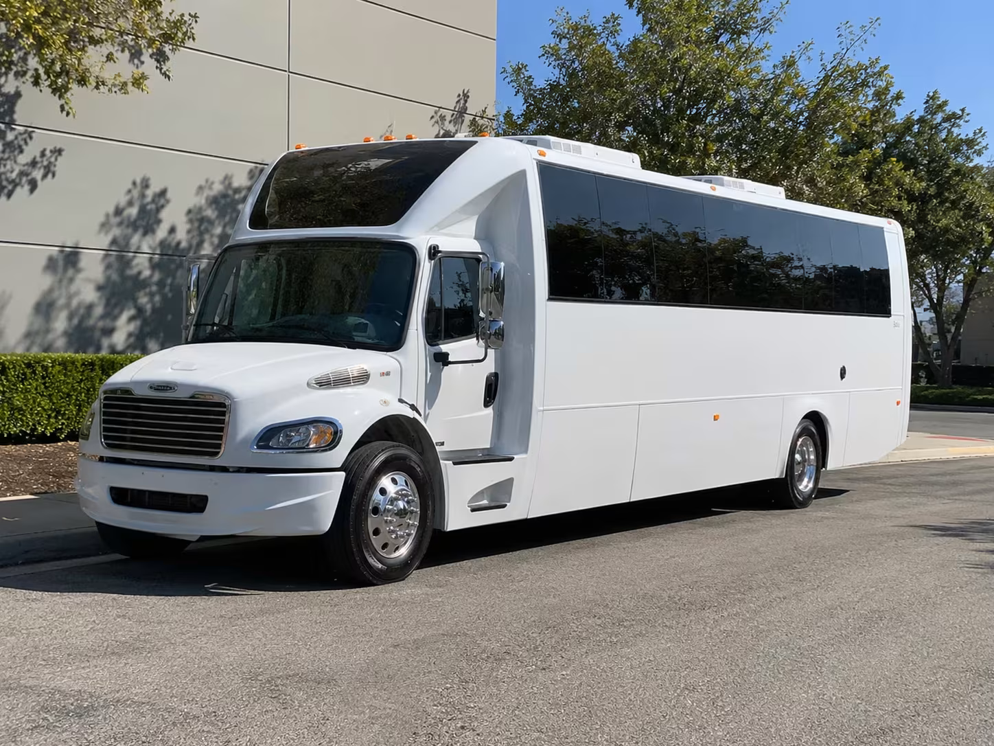 book bachelorette and birthday party bus rentals in southfield
