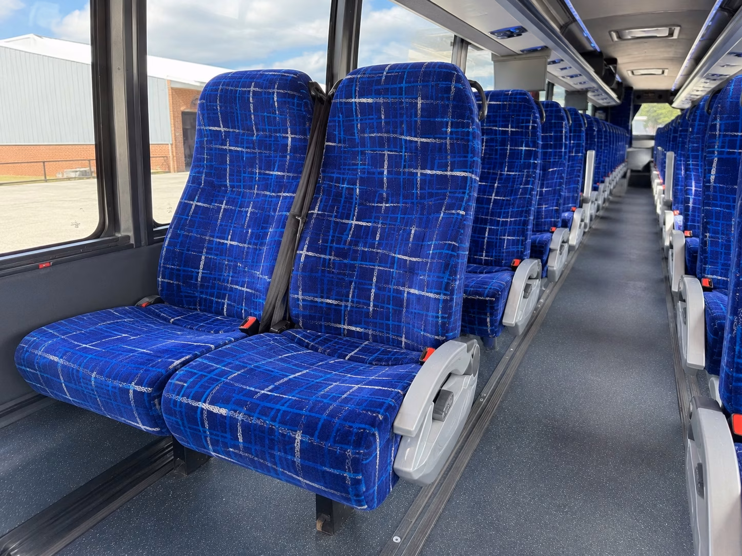 southfield wedding shuttle buses between hotels and venues